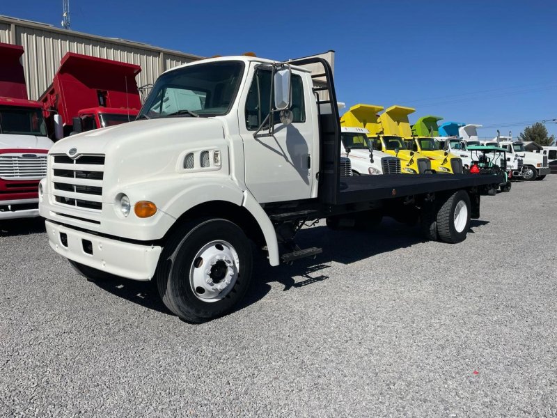 Camión con plataforma