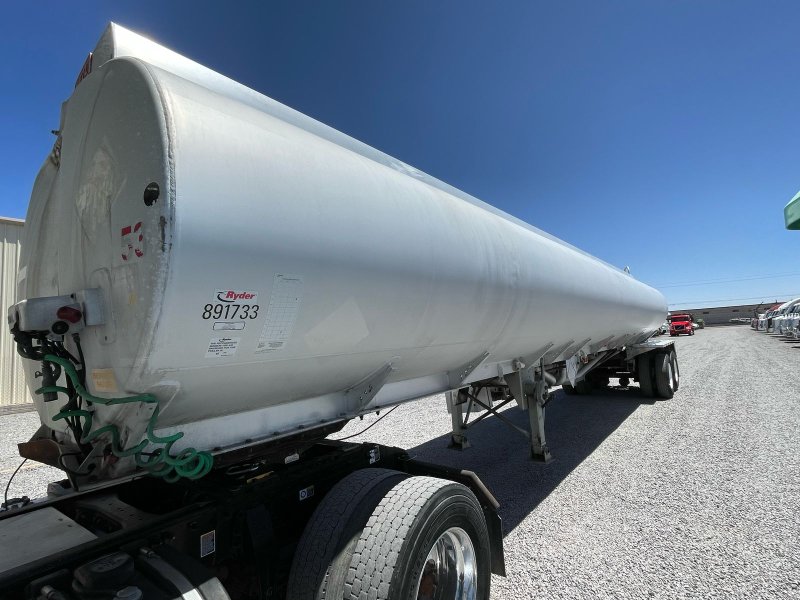 Remolque tipo cisterna ( pipa )
