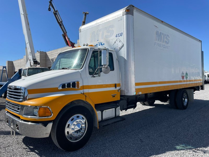 Camión con Caja seca de 22 pies